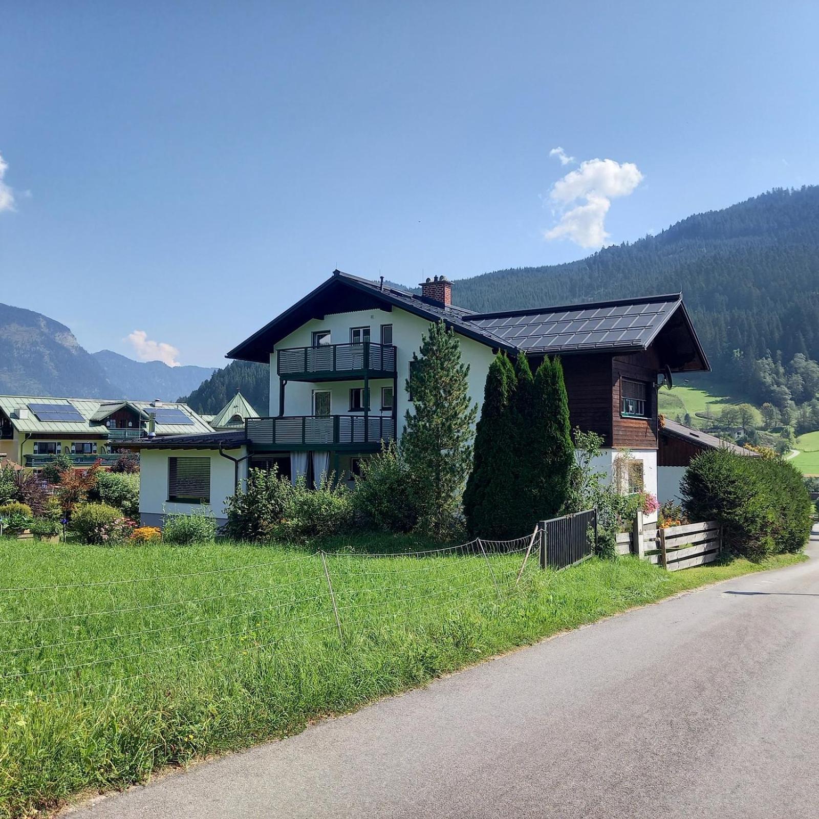 Gaestehaus Sieglinde Гозау Екстериор снимка